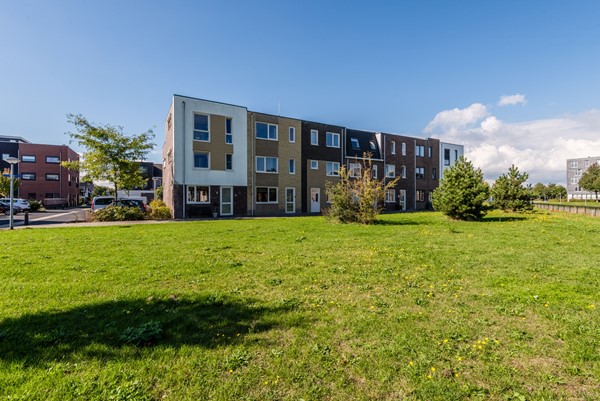 Medium property photo - Wimpelplantsoen 227, 1319 ED Almere
